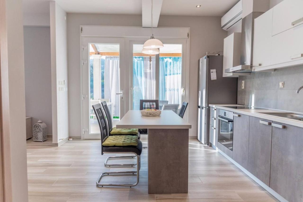 Vitaládes Athena Apartments מראה חיצוני תמונה