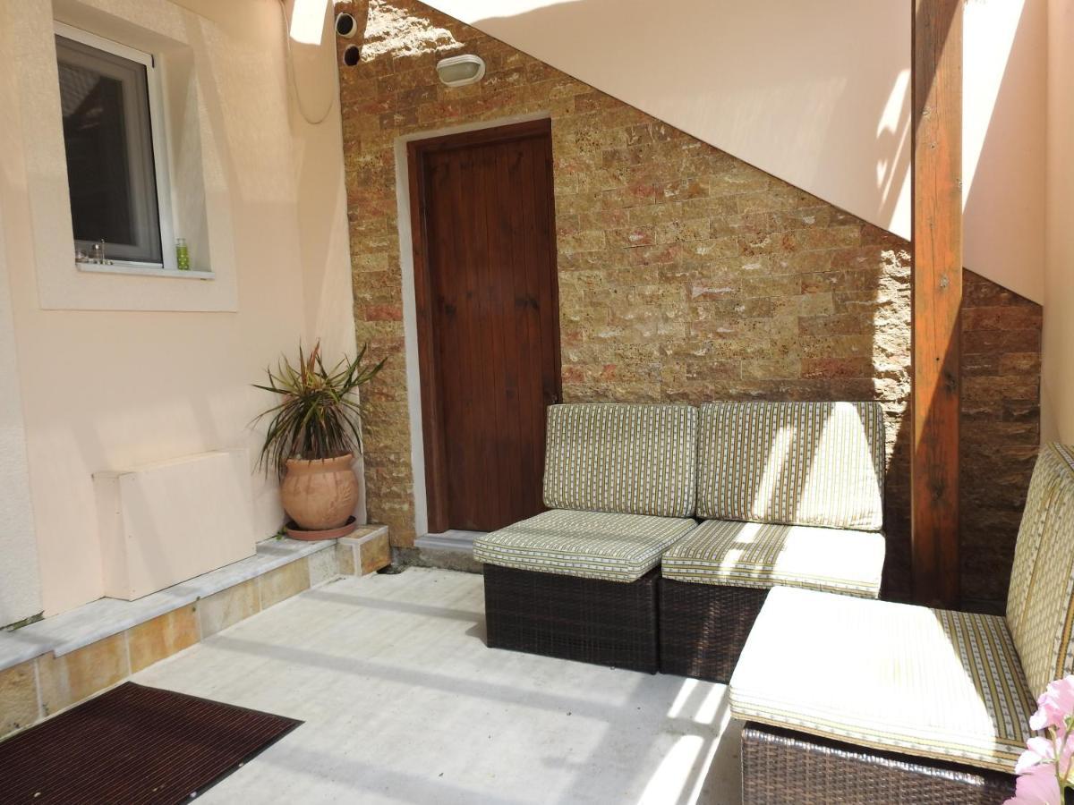 Vitaládes Athena Apartments מראה חיצוני תמונה